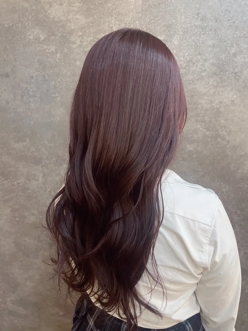 ロング カット ヘアカラー 峯 琴奈のヘアスタイル