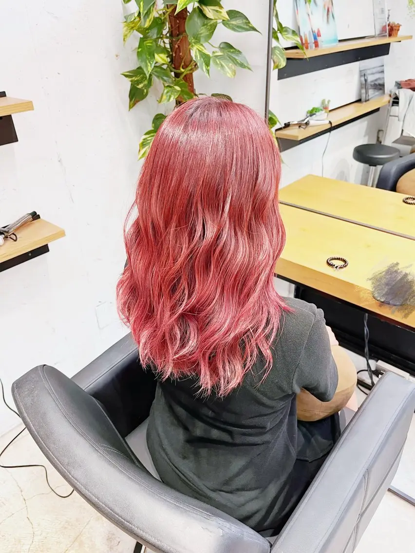 ミディアム ヘアカラー 🌈派手カラー🌈 🦋HARU 🦋のヘアスタイル