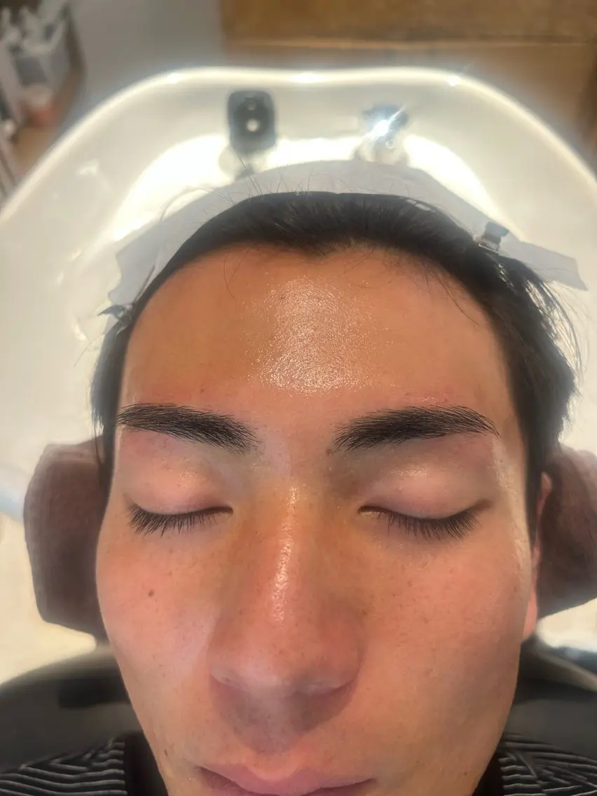 アイブロウ ワックス脱毛 眉カット 村松 悠斗のヘアスタイル