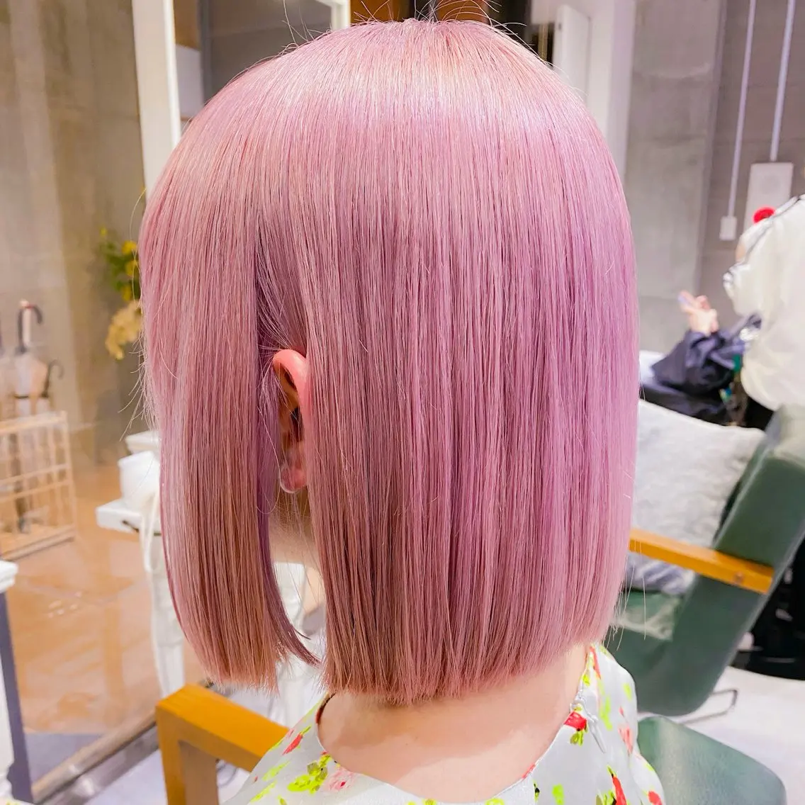 ミディアム カラー ブリーチ デザインカラー ハイトーンカラー ピンクカラー ヘアカラー トリートメント DAYS Men’sのヘアスタイル