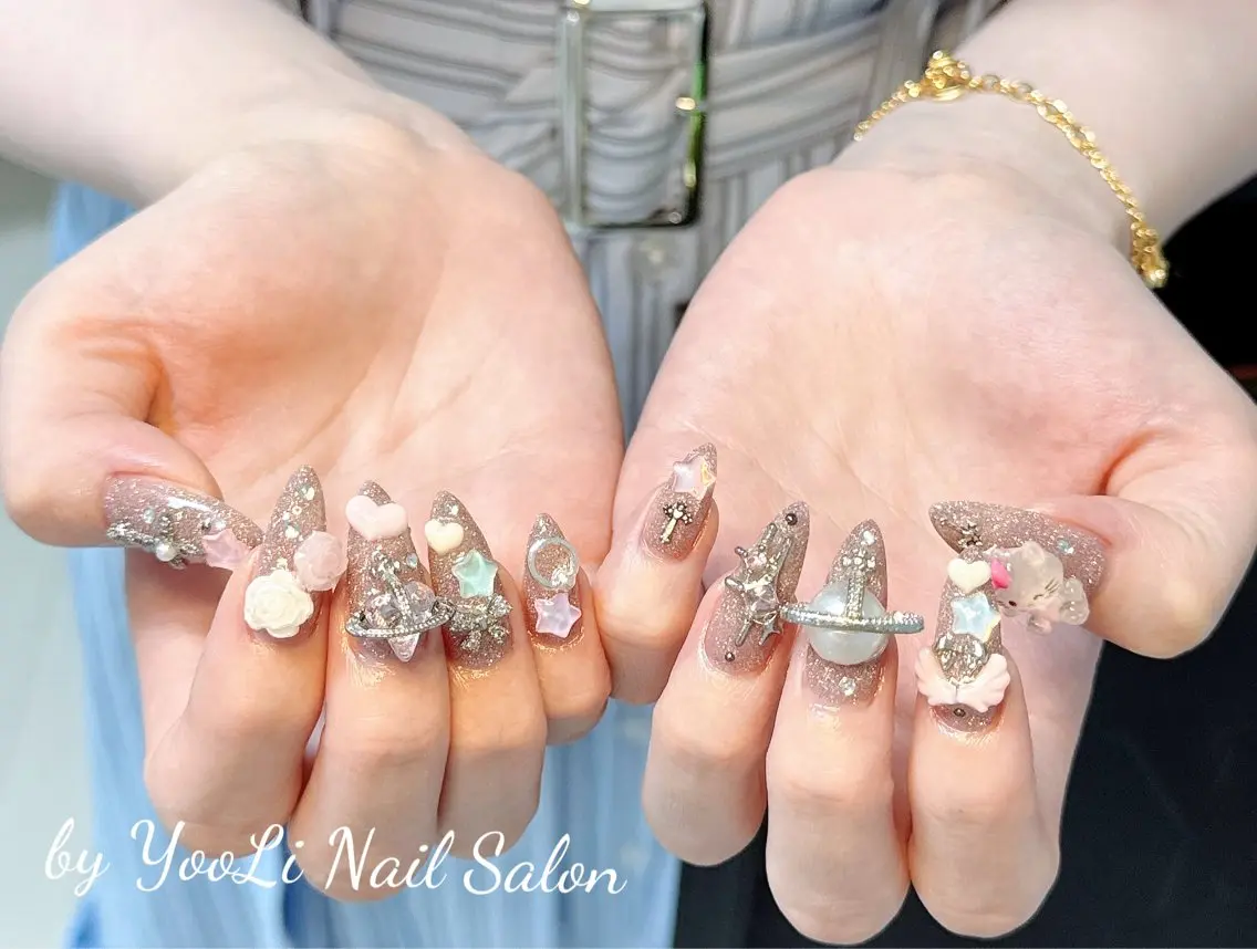 ネイル アートネイル オーロラネイル チークネイル フレンチネイル ガラスフレンチ ハンドネイル 🎀🎀YooLi Nail Salonのネイルデザイン
