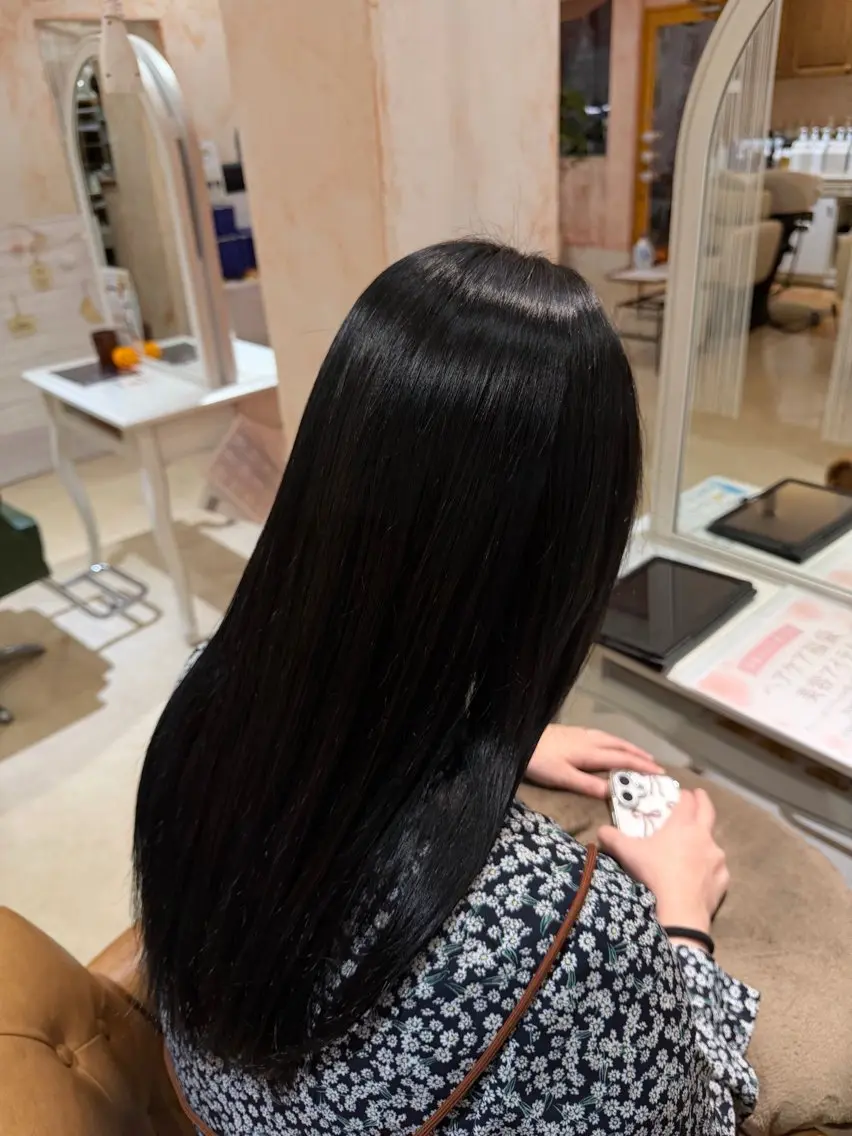 ロング カラー 黒髪 ブルーカラー ブルーブラック ヘアカラー 🩶透明感･艶カラー 🩶ひいな🩶のヘアスタイル