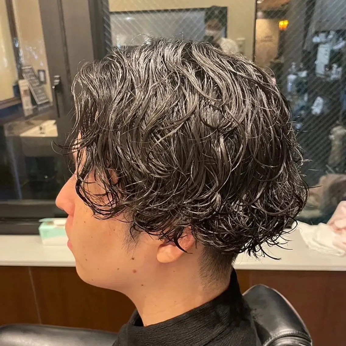 ミディアム パーマ 長谷川 真那のヘアスタイル