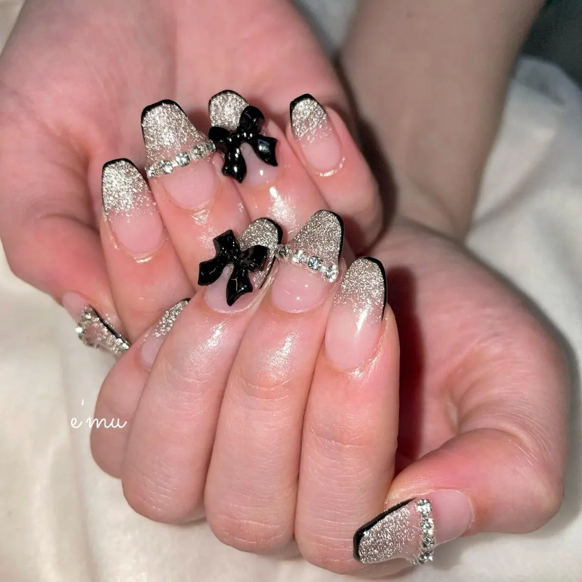 ネイル フラッシュネイル フレンチネイル ガーリー 韓国ネイル リボン nail salon e'mu💐のネイルデザイン