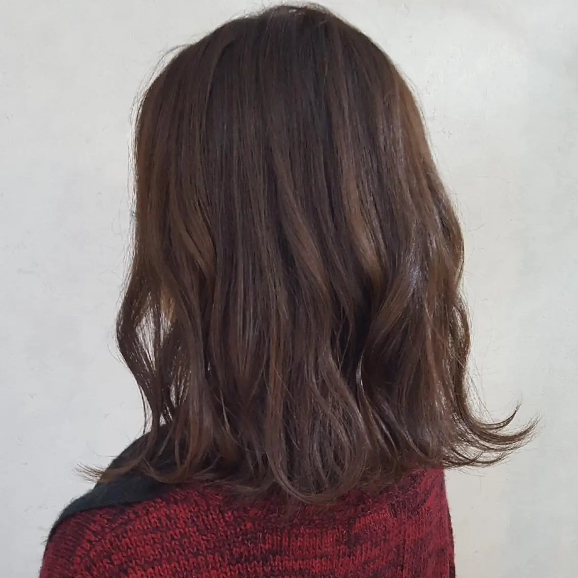 ミディアム カラー 外ハネヘア 🔳髪質改善🔳 岡本陽のヘアスタイル