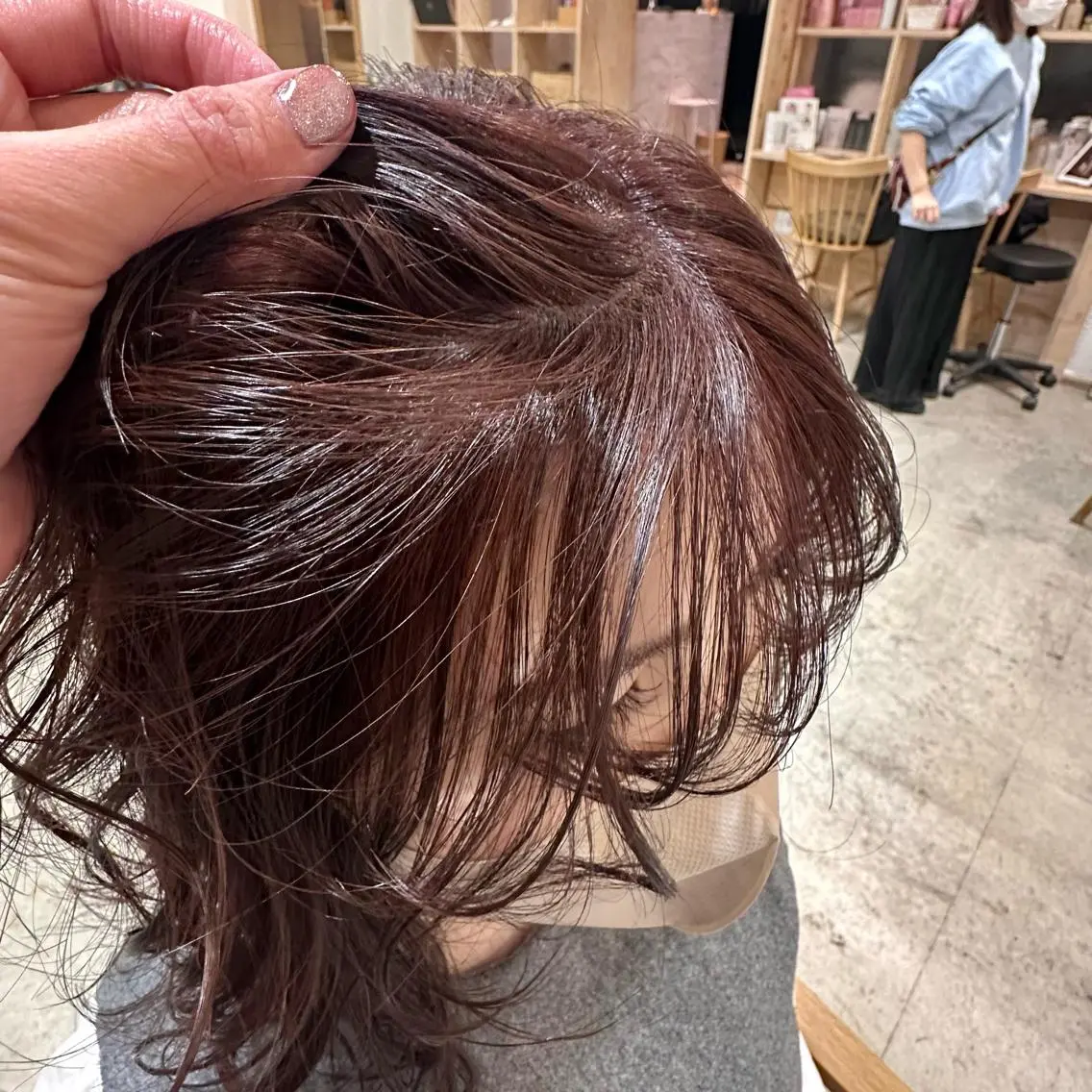 ミディアム カラー パーマ ヘアアレンジ ブリーチ ダブルカラー ラベンダーカラー ブリーチなしカラー ピンクカラー ボブ/レイヤー/ニュ アンスパーマ/小夏のヘアスタイル