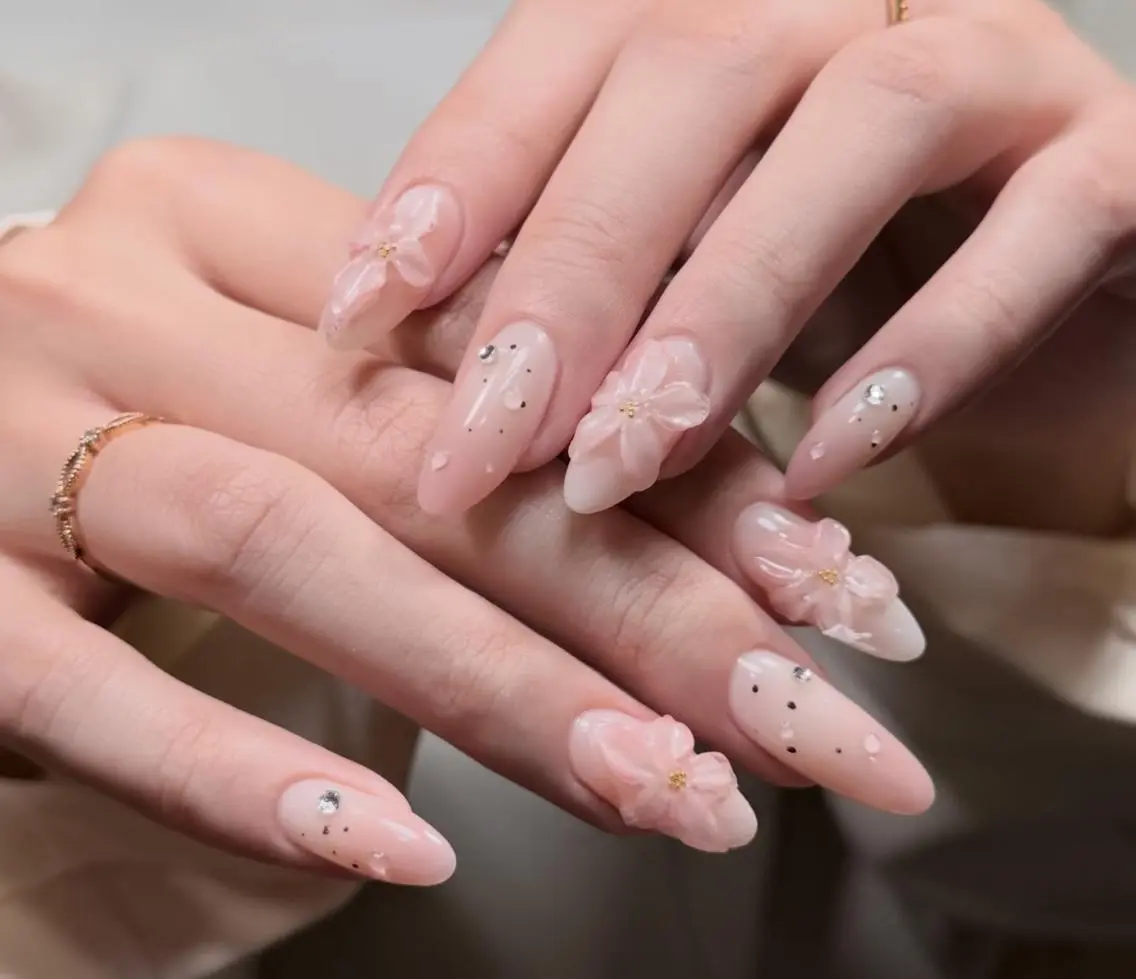 ネイル ハンドネイル 🎀 Ayaka_nailのネイルデザイン