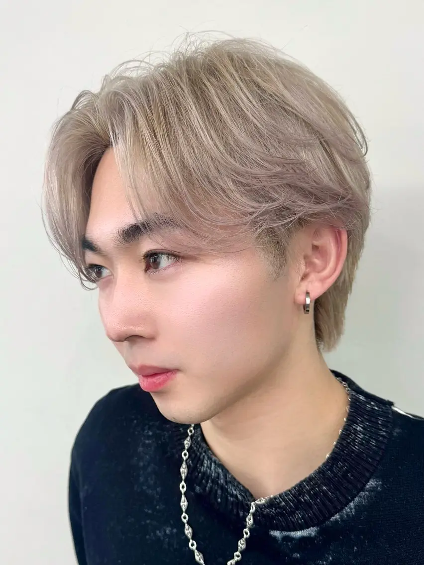 カラー メンズ メンズブリーチ センターパート ダウンパーマ カルマパーマ メンズ韓国風 ヘアカラー トリートメント Ayuki /福岡/メンズカットのヘアスタイル