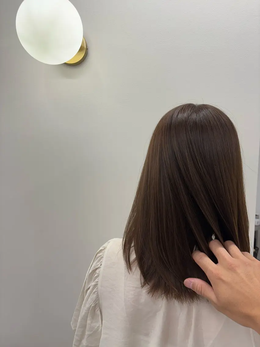 ミディアム カラー ヘアアレンジ 透明感カラー くびれヘア 顔まわりレイヤー 顔周りカット 韓国風ヘア カット ヘアカラー トリートメント ヘッドスパ ヘアセット 2ヶ月も綺麗に /星野六三四のヘアスタイル