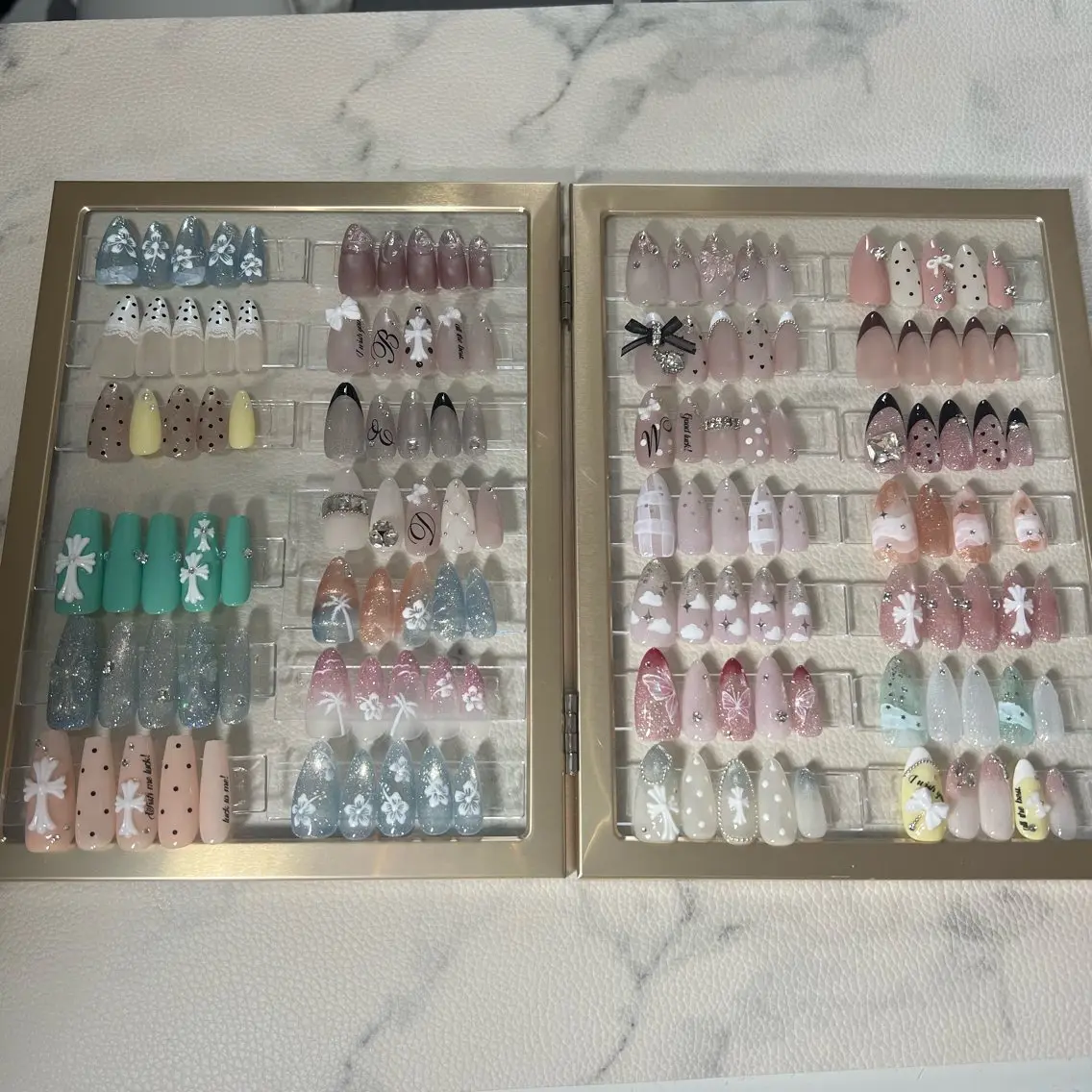 ネイル Chérie moenaのネイルデザイン