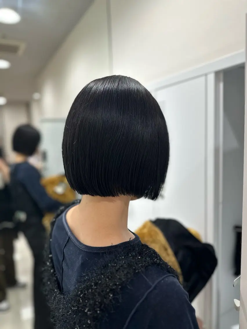 ミディアム カラー 黒髪 ブルーカラー ブルーブラック ボブ クロスパーマ/うる艶 カラー/Kurumiのヘアスタイル