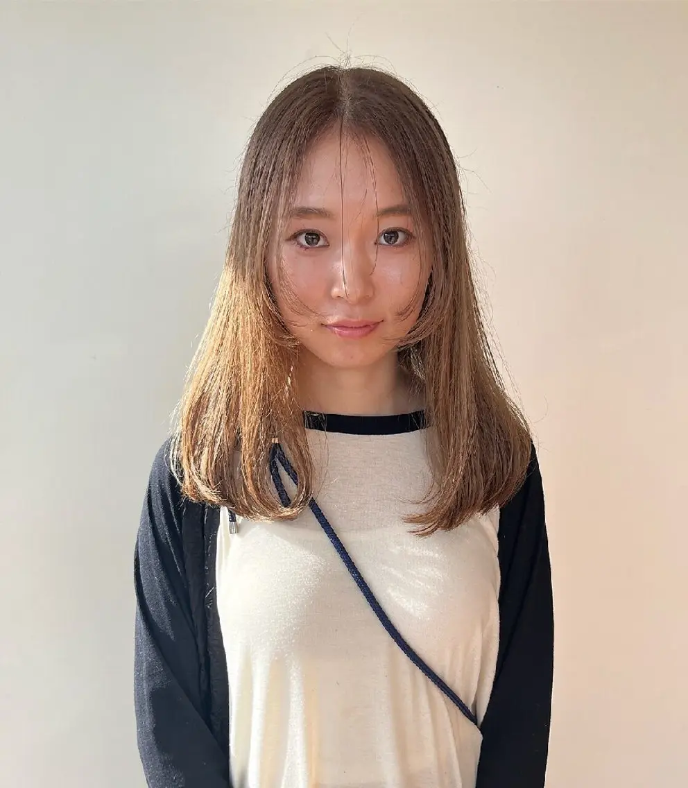 セミロング カラー ベージュカラー ブリーチ HairSalon  Cloudのヘアスタイル