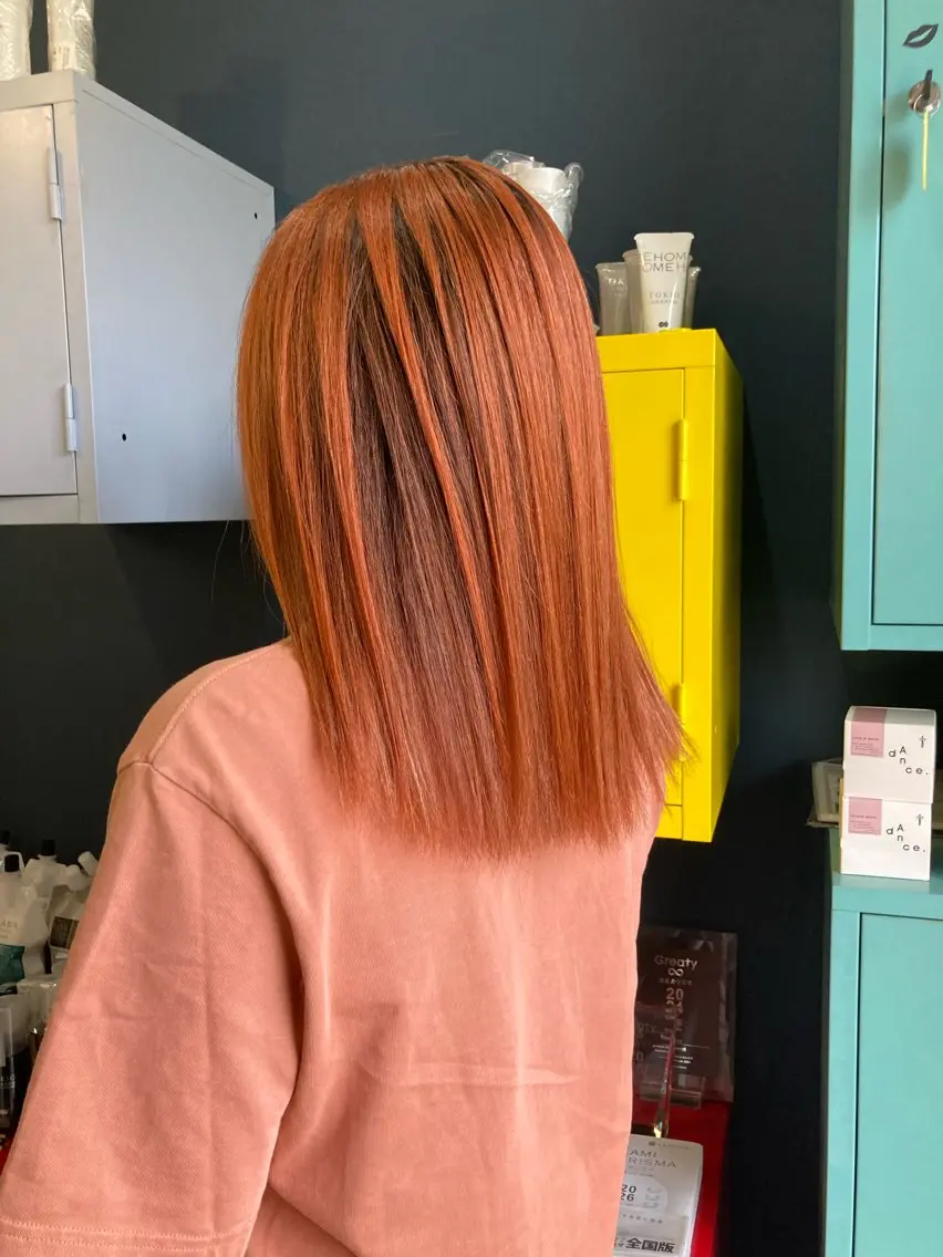 セミロング カラー バレイヤージュ ベージュカラー ブリーチ デザインカラー ハイトーンカラー ヘアカラー 🌟ブリーチカラー KANA/草薙🌿のヘアスタイル