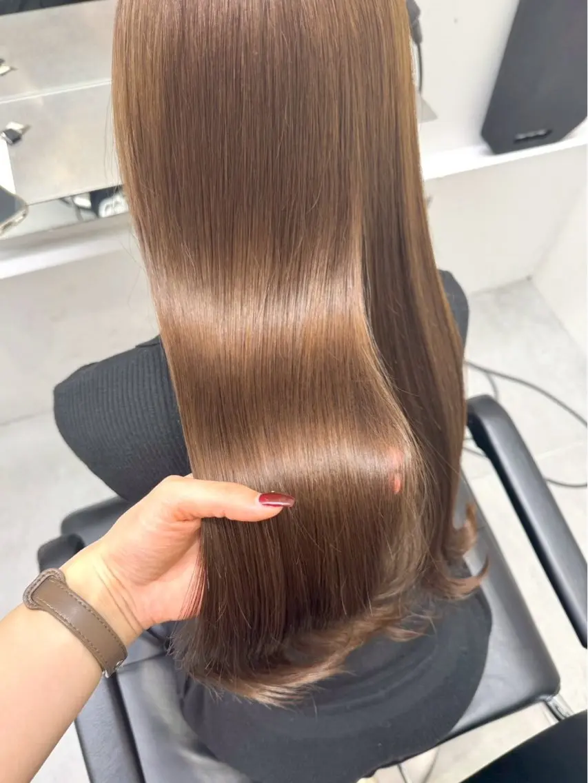 ロング ヘアカラー 井上 陽向のヘアスタイル