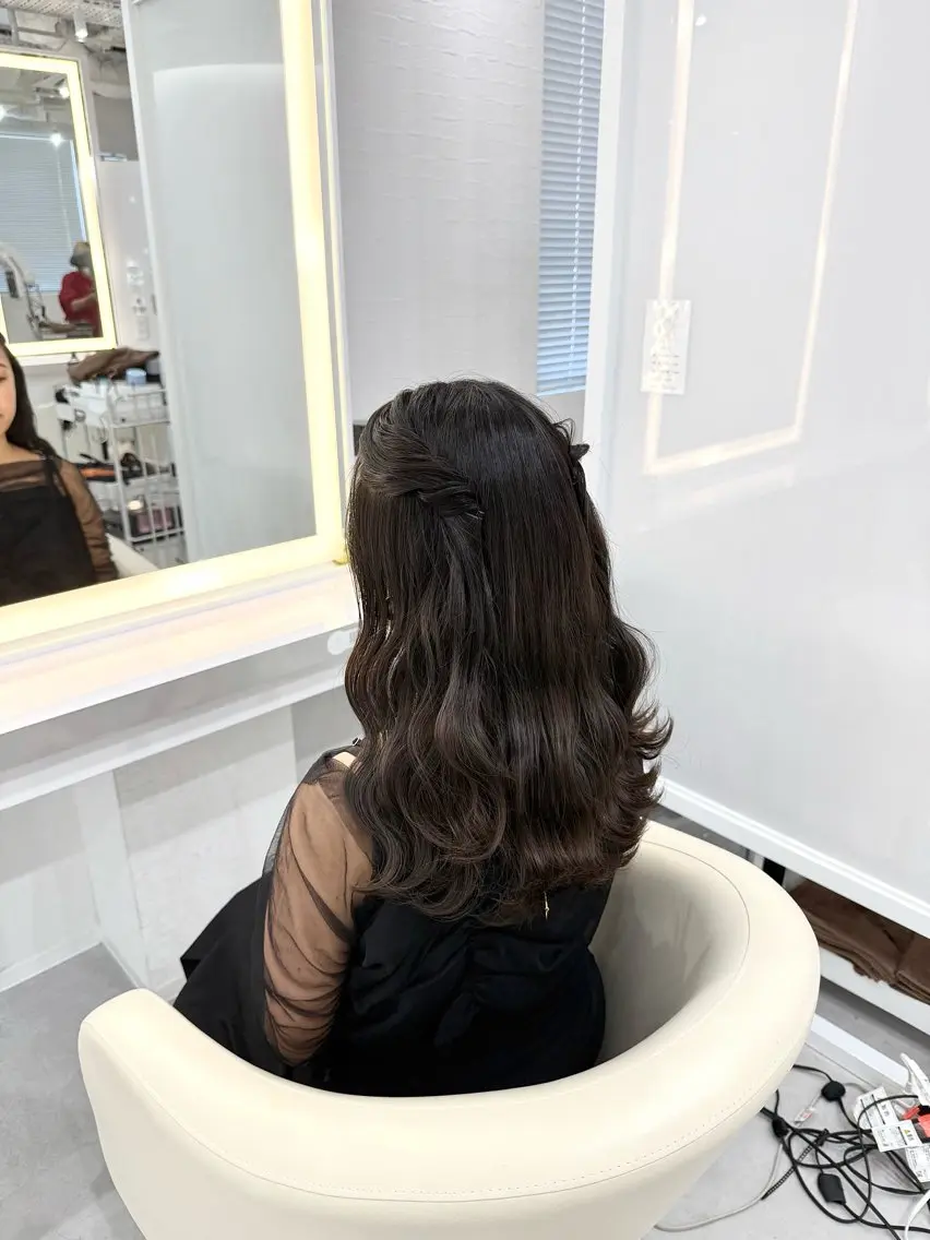 セミロング R/🎀 ヘアセット・艶カラーのヘアスタイル