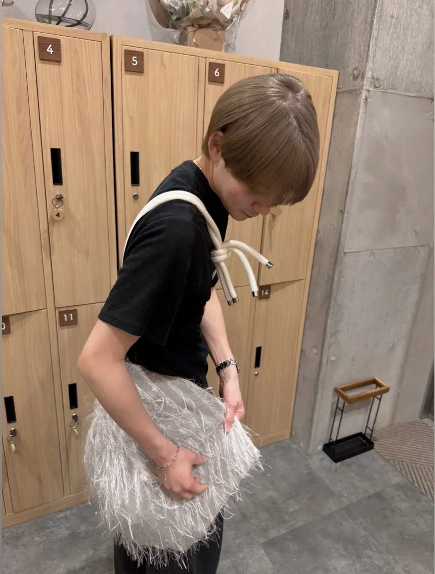 ショート カラー ヘアアレンジ mina 🐈‍⬛ ラフな似合わせヘアのヘアスタイル