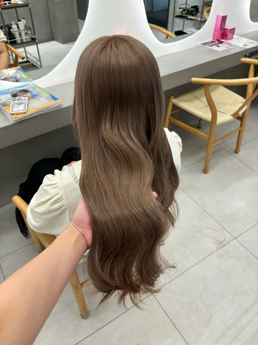全頭ブリーチカラー+上質TR+韓国巻き仕上げ🫶🏻の写真