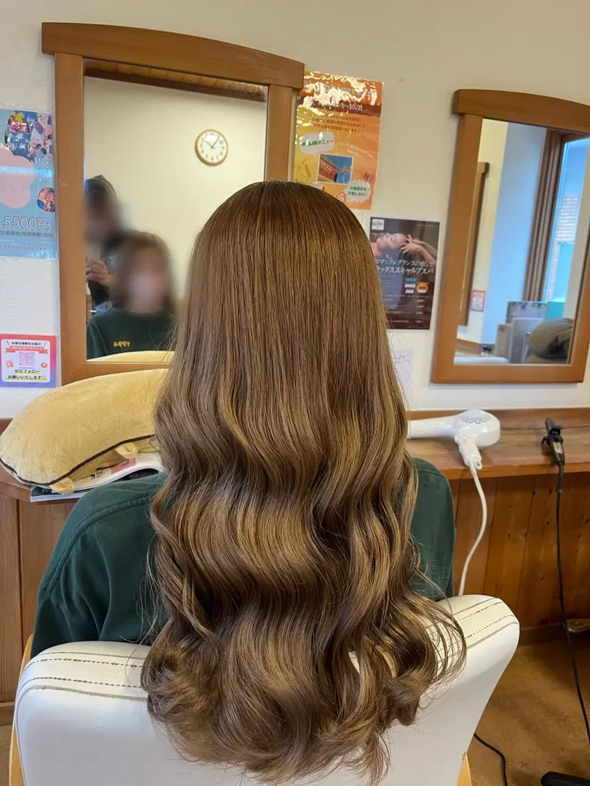 ロング ヘアカラー ふるや ここあのヘアスタイル