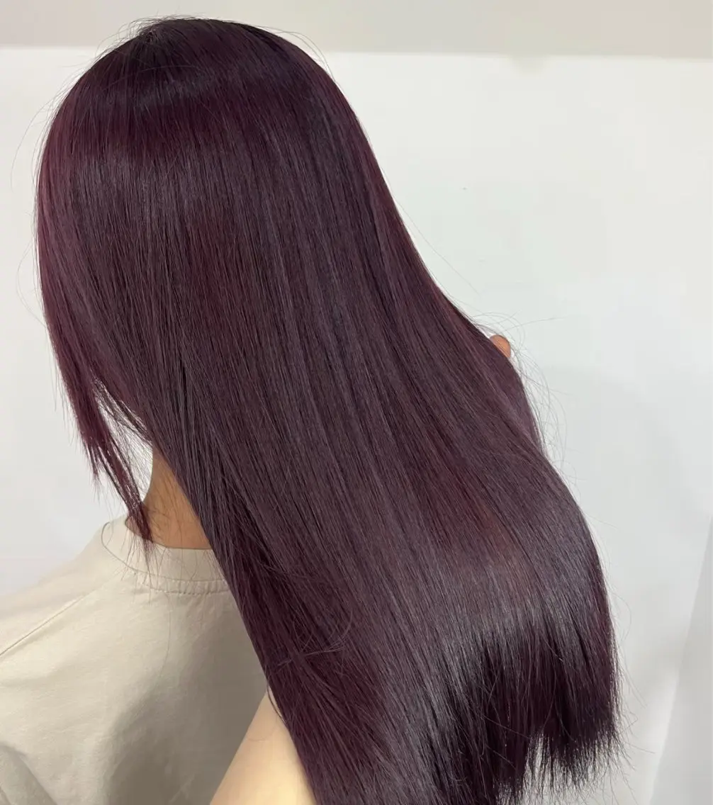 カラー ボルドーカラー カット ヘアカラー トリートメント ヘアセット 韓国風レイヤーカラー ライムのヘアスタイル