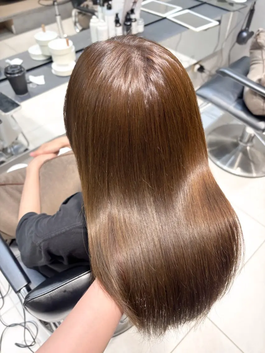 ミディアム カラー ベージュカラー 透明感カラー オリーブベージュ ヘアカラー トリートメント ヘッドスパ ヘアセット 柔らかgirly/ レイヤー/yuiのヘアスタイル