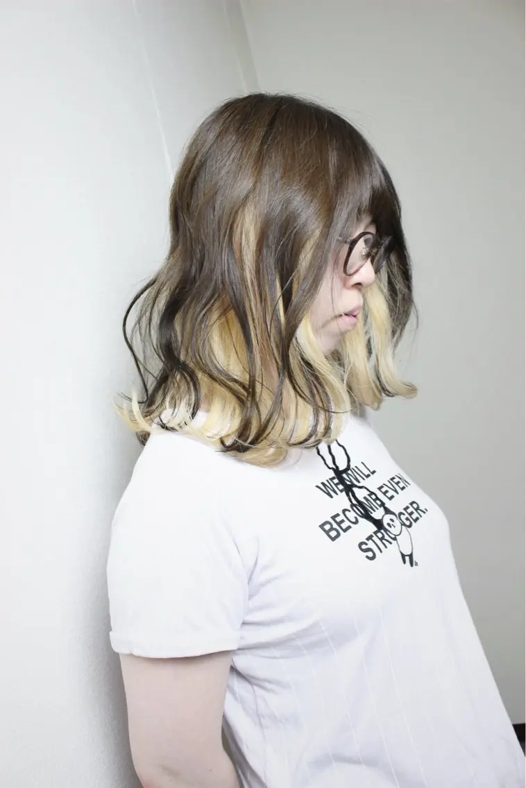 ミディアム カラー ベージュカラー ブロンド ヘアカラー 土居 正季のヘアスタイル
