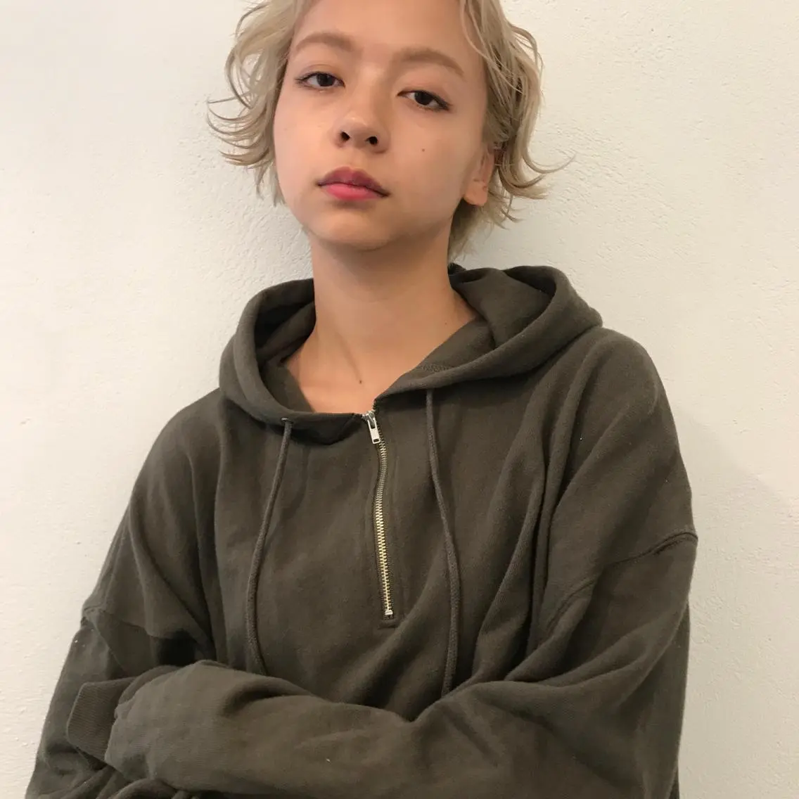 ショート パーマ 末永 穂奈美のヘアスタイル