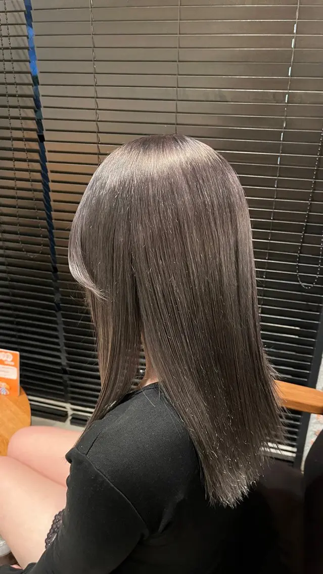 セミロング カラー 田中 美月のヘアスタイル