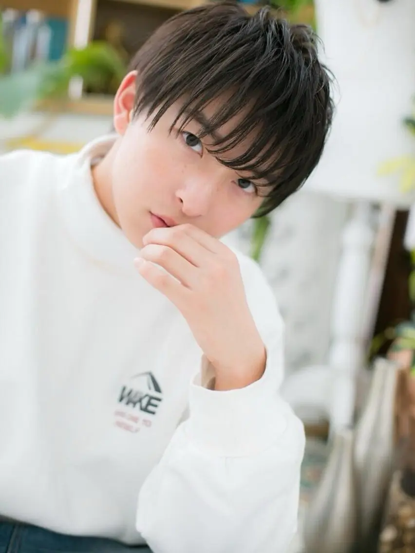 メンズ カット トリートメント ヘッドスパ 艶髪ストレート❇️ レイヤー❇️出町光流のヘアスタイル
