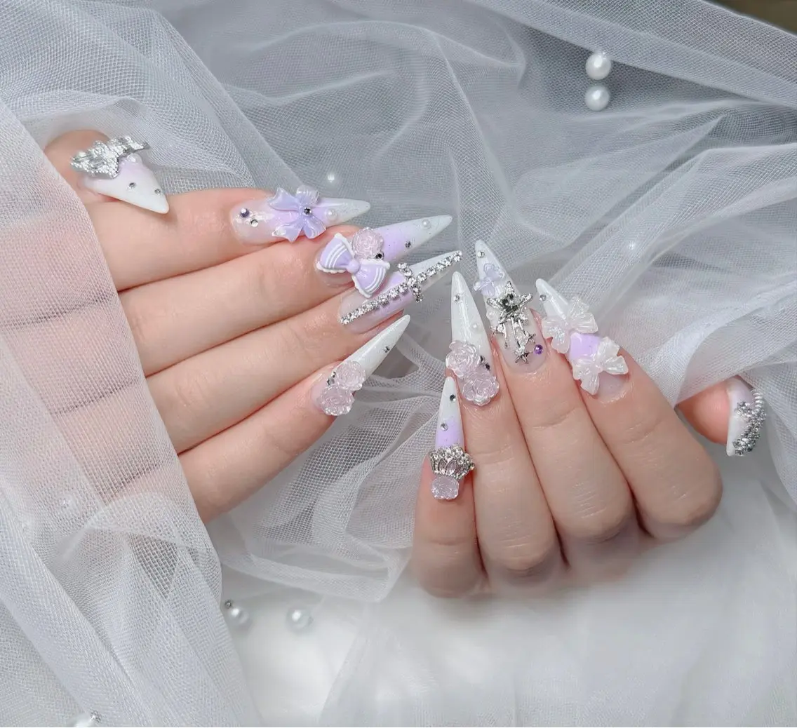 ネイル チークネイル 長さ出し フラッシュネイル フレンチネイル グラデーション ハンドネイル Lenie Nail Salonのネイルデザイン