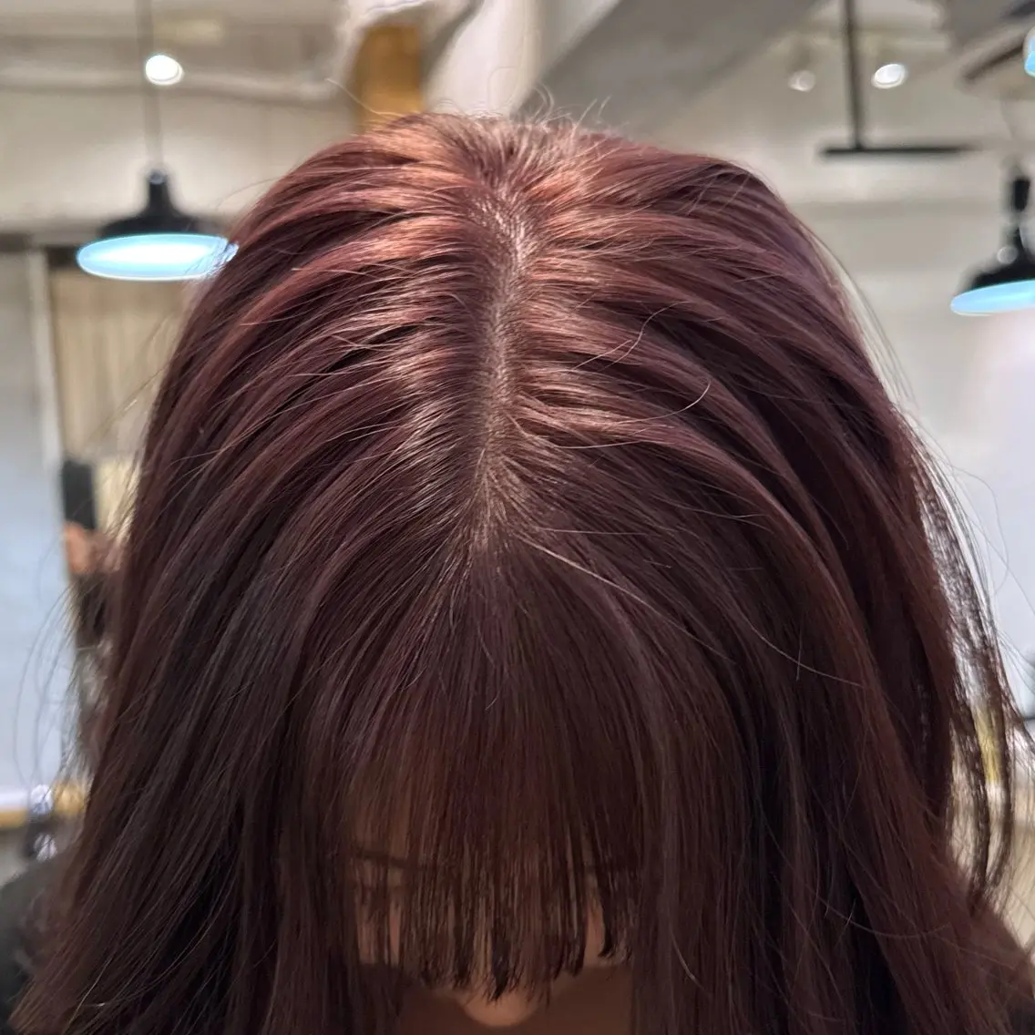セミロング カラー ミルクティー× グレージュMOMOのヘアスタイル