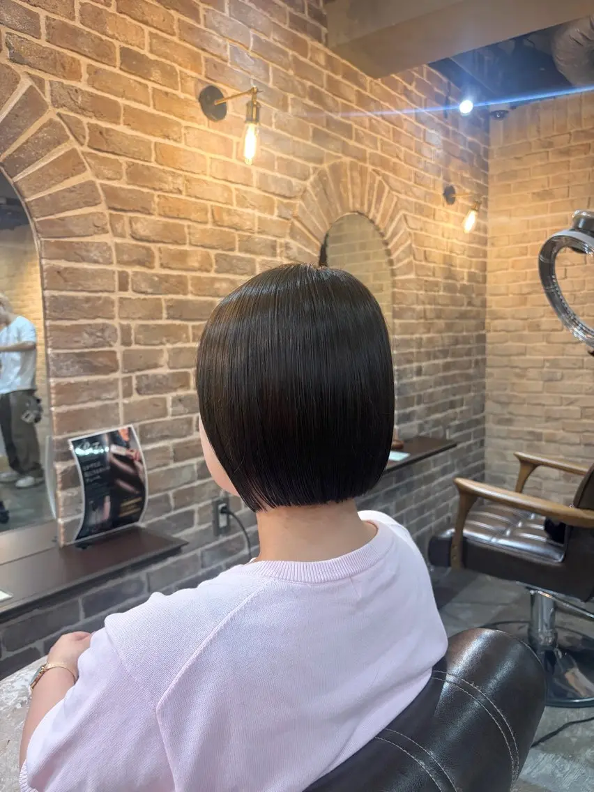 ショート ボブ カット ヘアカラー トリートメント 縮毛矯正/暖色系 /徳田真緒のヘアスタイル