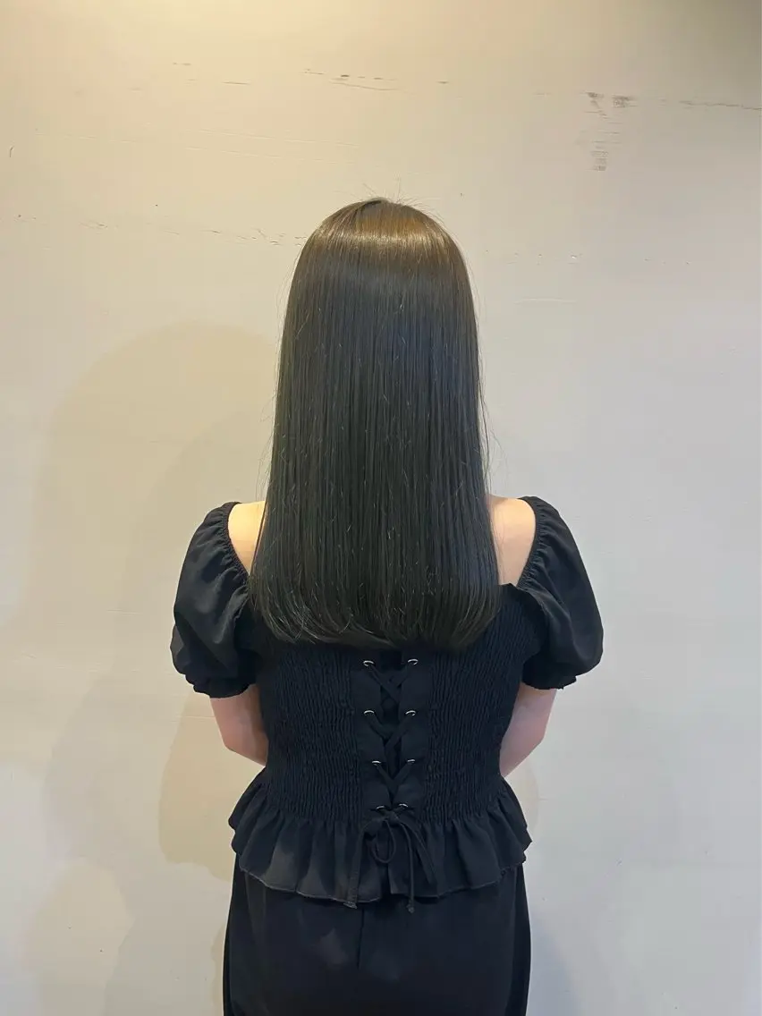 カラー オリーブカラー 文珠 花瑛のヘアスタイル