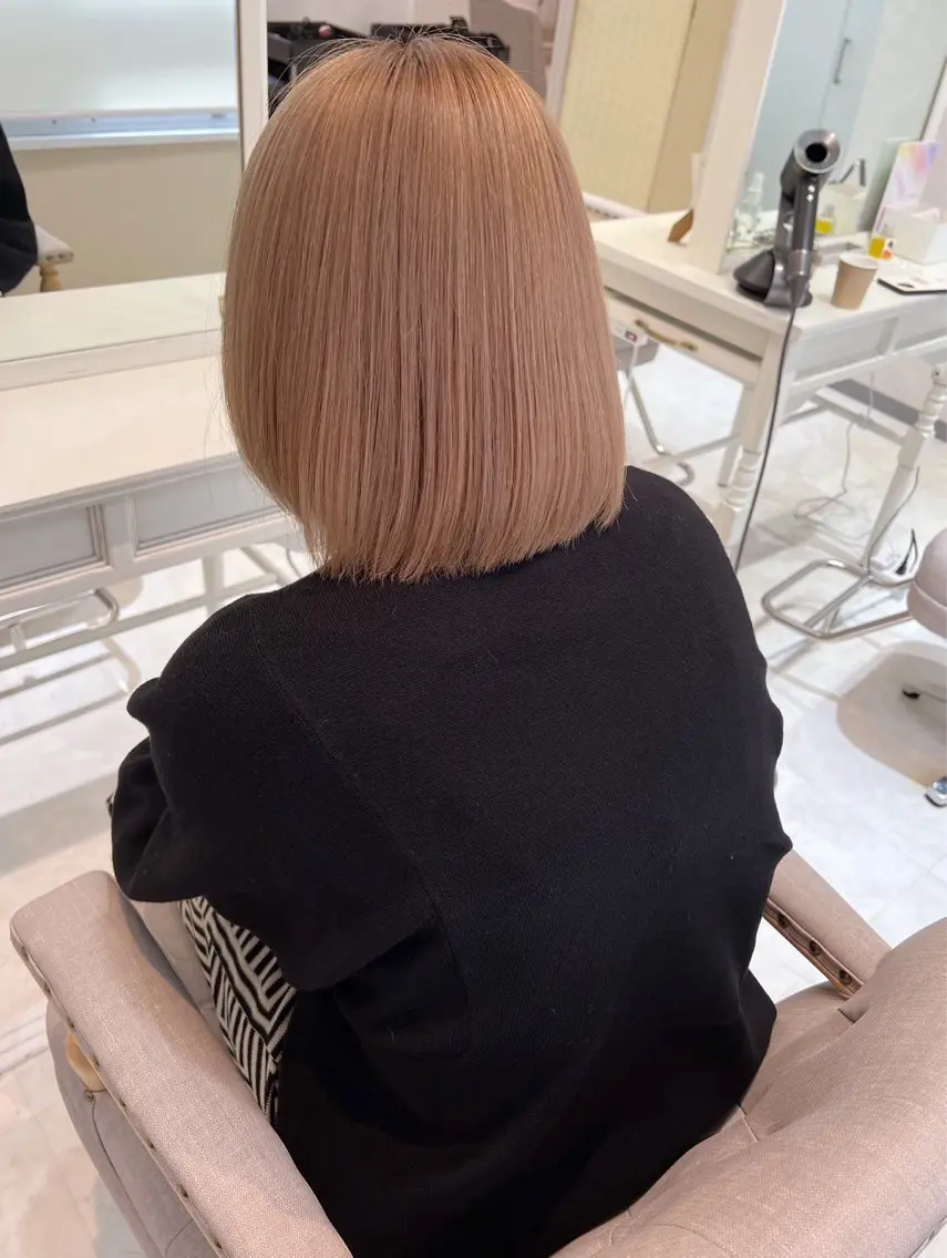 カラー アサダ ミライのヘアスタイル
