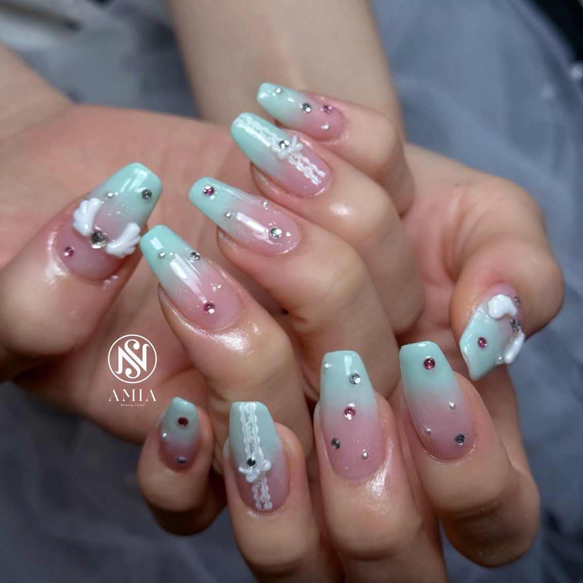 セミロング ハンドネイル 🌟AMIA BEAUTY🌟のネイルデザイン