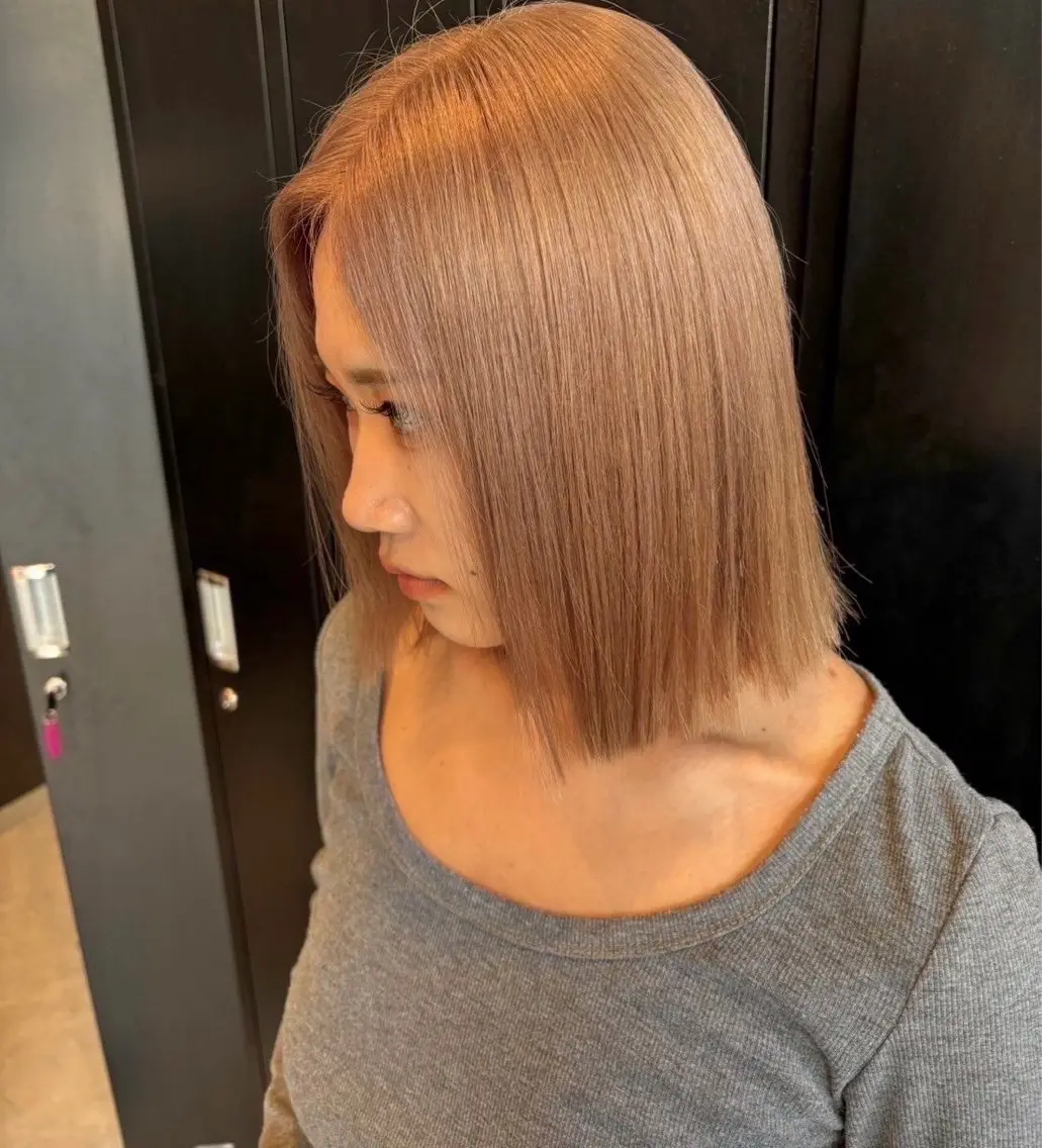 ミディアム カラー ✨髪質改善✨ハイトー ンカラー⭐️藤沢のヘアスタイル