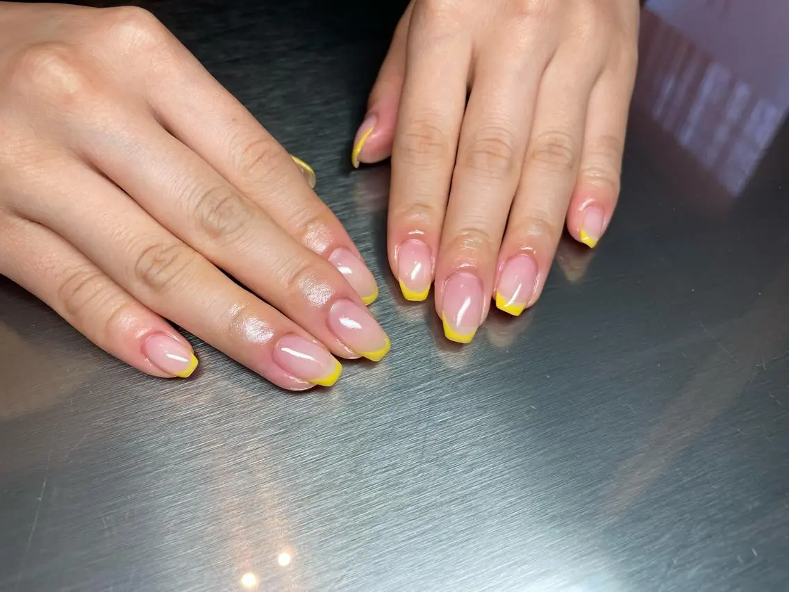ネイル フレンチネイル ARCHE 心斎橋 常塚のヘアスタイル