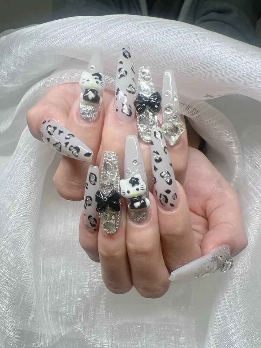 ネイル 長さ出し グラデーション 卒業式 キラキラネイル マグネットネイル ハンドネイル Lee Nails チップ長さだし専門店のネイルデザイン