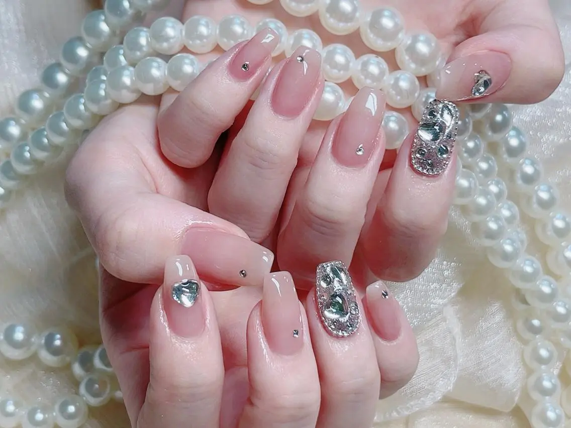 ネイル 長さ出し フレンチネイル キラキラネイル マグネットネイル ニュアンスネイル Lucky nail salonのネイルデザイン