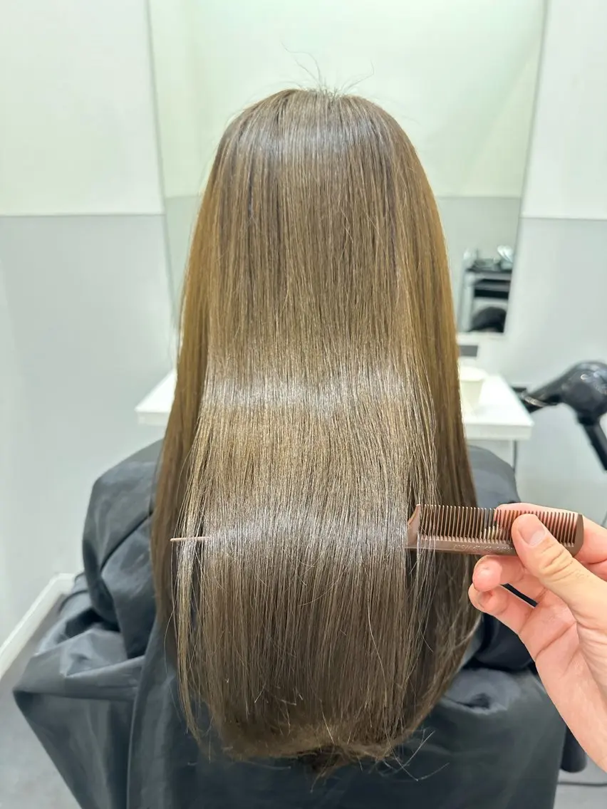 ロング カラー ベージュカラー ブリーチ ブラウンカラー ケアカラー 透明感カラー カット ヘアカラー トリートメント 【美髪矯正 /髪質改善】RINのヘアスタイル