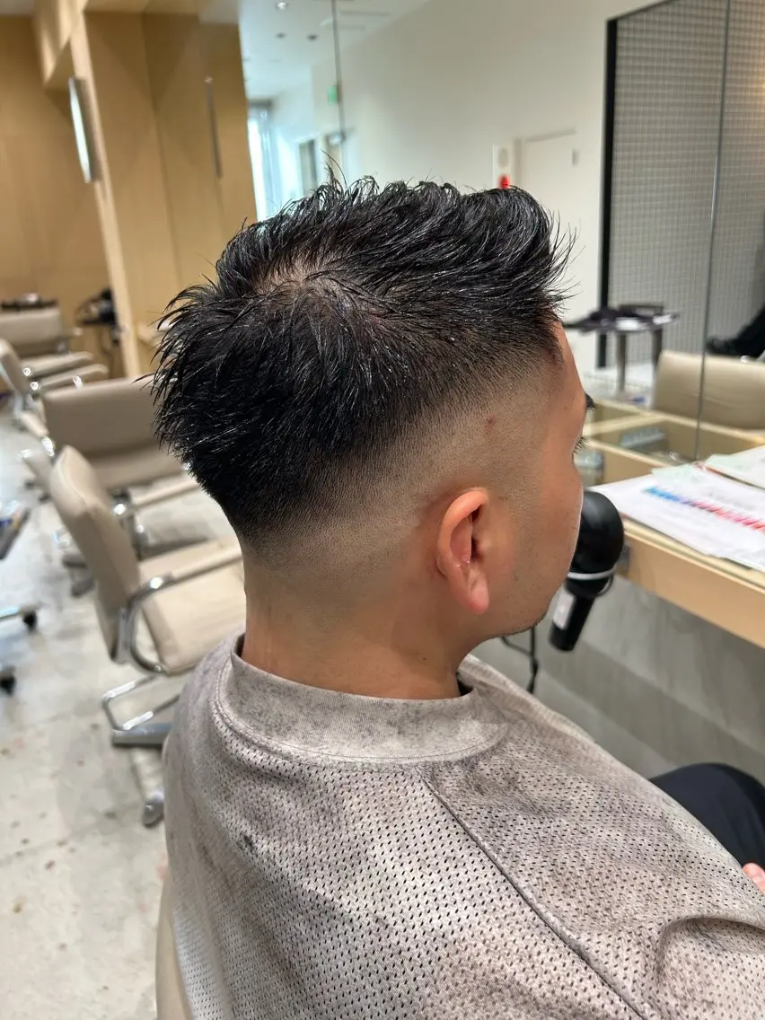 メンズ フェードカット メンズパーマ スキンフェード カット トリートメント 🐲ツイスパ🐲 フェード/龍のヘアスタイル