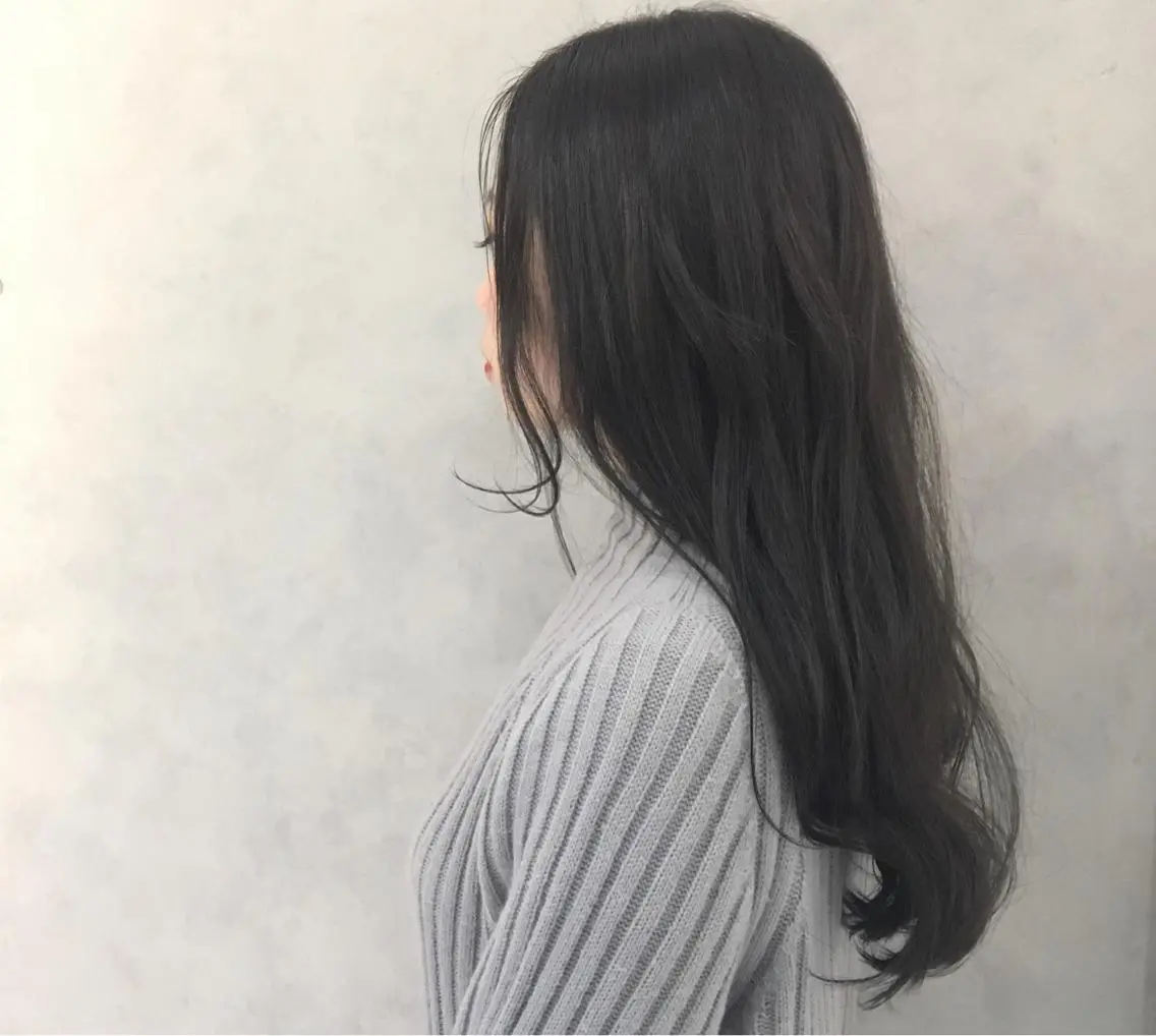 ロング カラー ︎︎🧸 ユリ ︎︎🧸のヘアスタイル