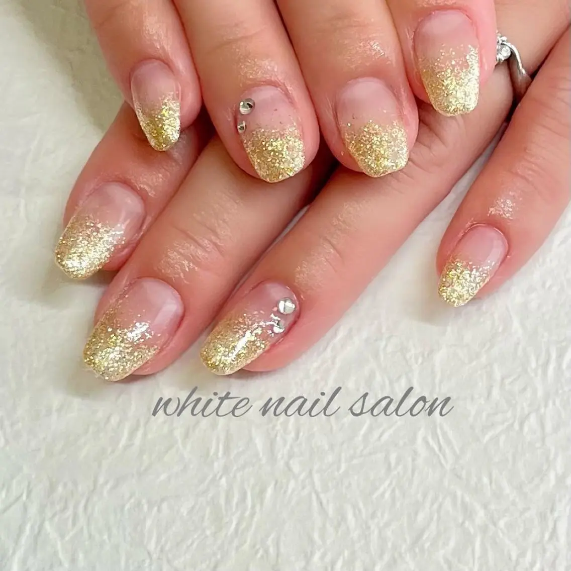 ネイル フットネイル ジェルネイル ハードジェル ラメ(グリッター) 持ち込み white nail salonのネイルデザイン