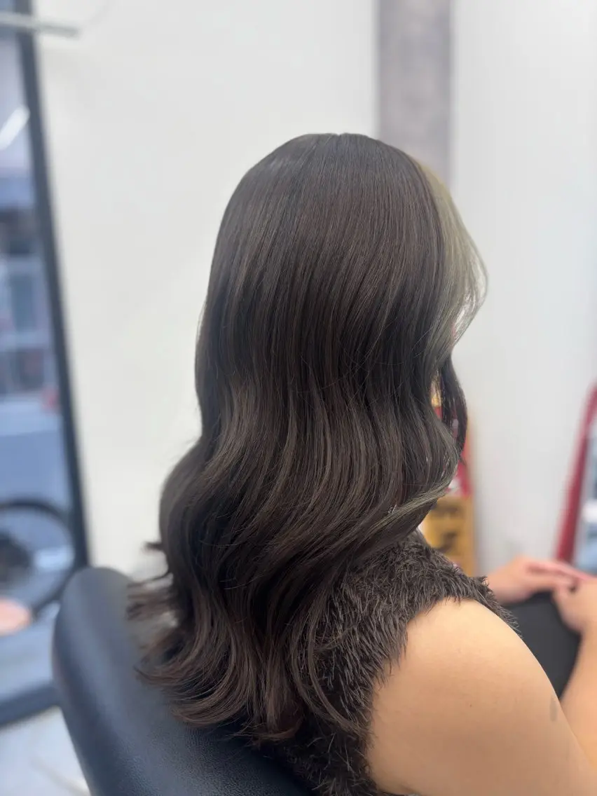 カラー カット ヘアカラー トリートメント MEMENTO YUZUのヘアスタイル