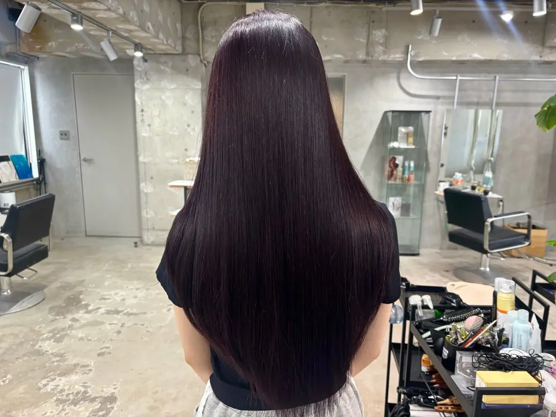ロング カット ヘアカラー 小玉 唯依のヘアスタイル