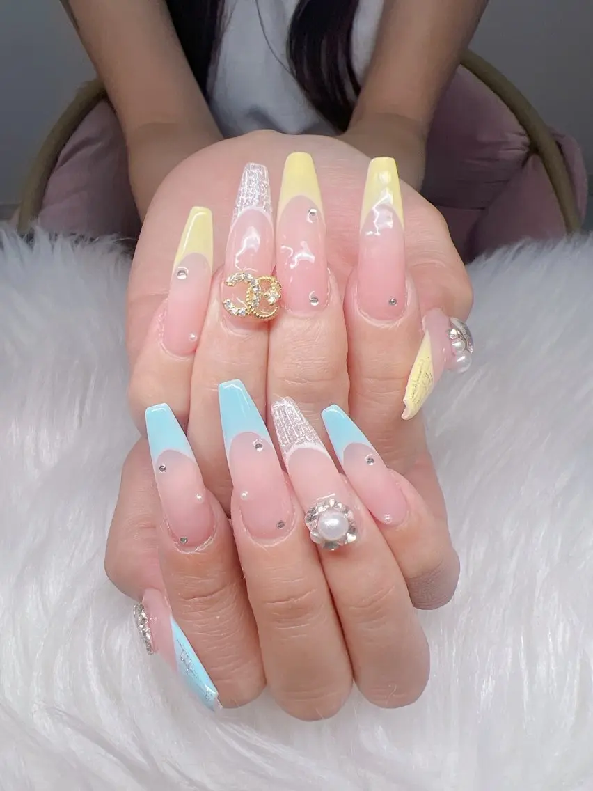 ネイル ハンドネイル Lee Nails チップ長さだし専門店のネイルデザイン
