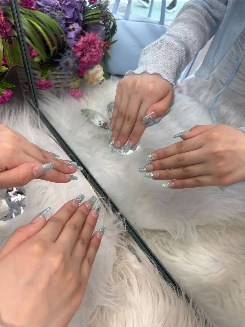 ネイル lavia 🦋 RURIのネイルデザイン