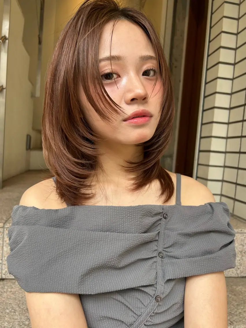 ミディアム 伸ばしかけ レイヤーカット カット トリートメント Life salon SAKURAのヘアスタイル