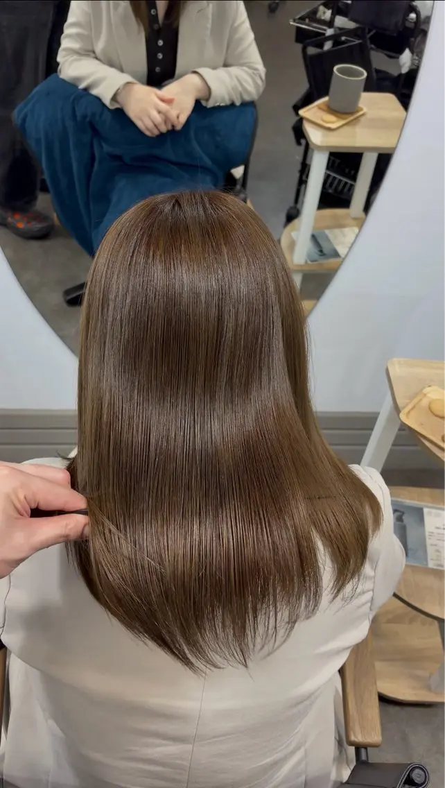 セミロング カラー ブラウンカラー ヘアカラー トリートメント Riona ✩⡱のヘアスタイル