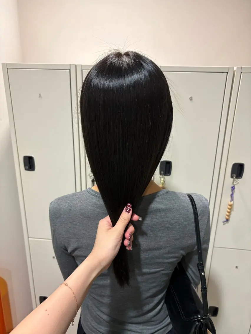 セミロング カット ヘアカラー 縮毛矯正 トリートメント 🌟琉花/髪質改善 /レイヤー🌟のヘアスタイル