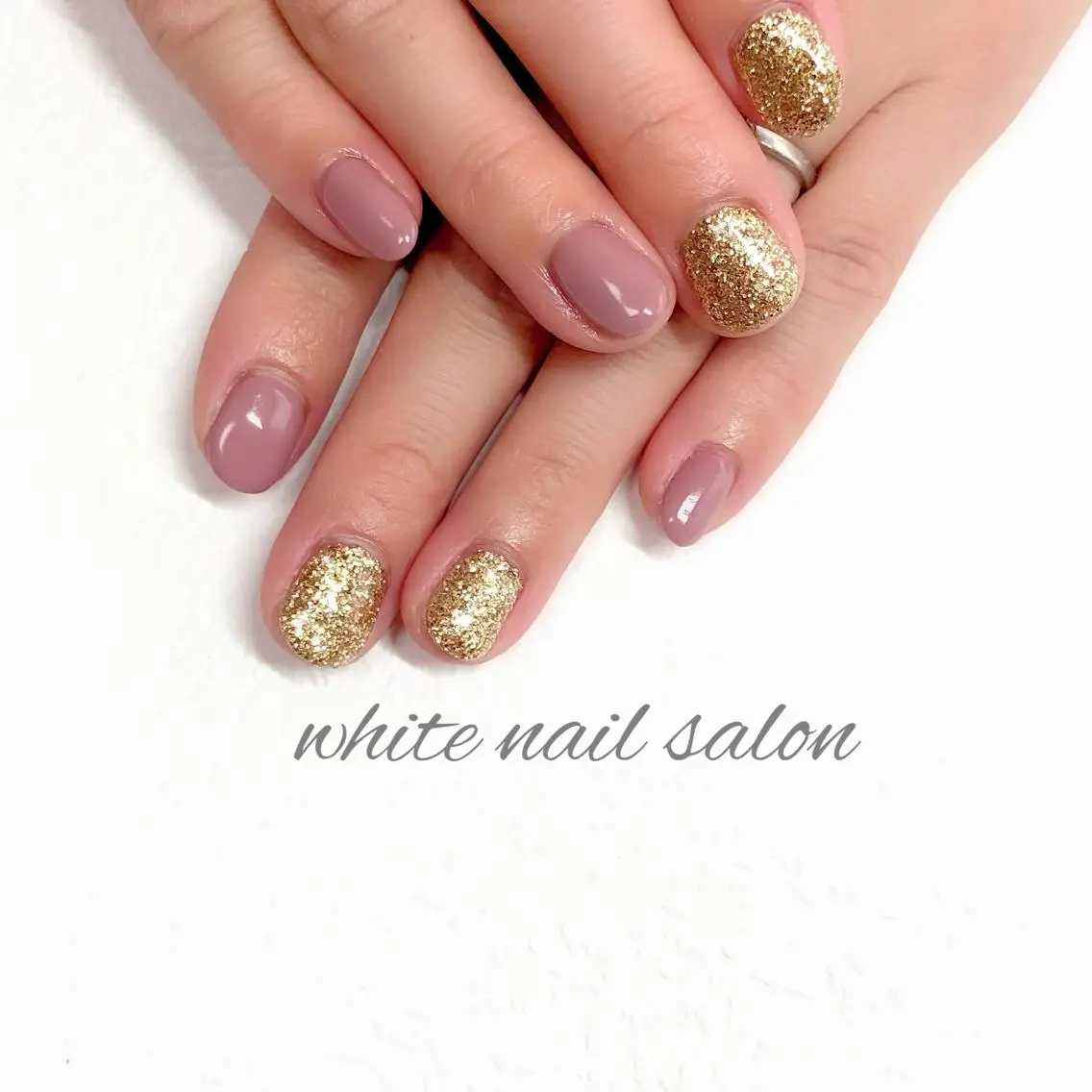 ネイル フットネイル ジェルネイル ハードジェル 持ち込み ワンカラーネイル white nail salonのネイルデザイン